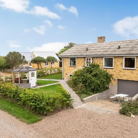 Modernized On With Water Views And Enclosed Terrace Vakantiehuis *