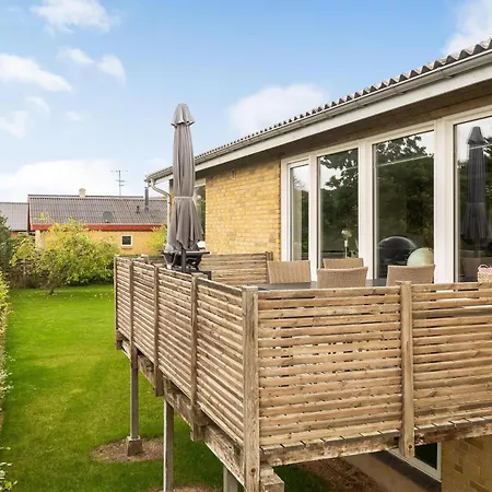 Vakantiehuis Modernized On With Water Views And Enclosed Terrace Fur